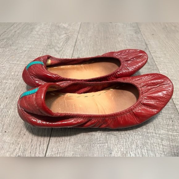 Tieks Patent Leather Ballet Flats Womens Size 5 Ruby
Red Foldable Comfort Shoes - Picture 1 of 9